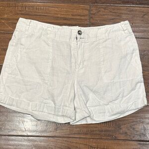 M. Fredric Elegant Women's White Linen  Shorts‎ size 34